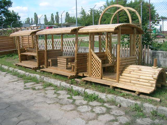 Ciuchcia - altana pociąg drewniana ozdoba ogrodow, Lublin, Tarnawa Mała, lubelskie