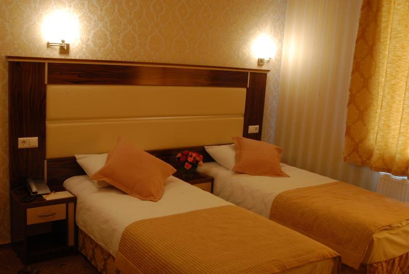 Hotel Status Lwów