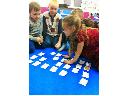 Używamy mini flashcards podczas zajęć w Baby English Center