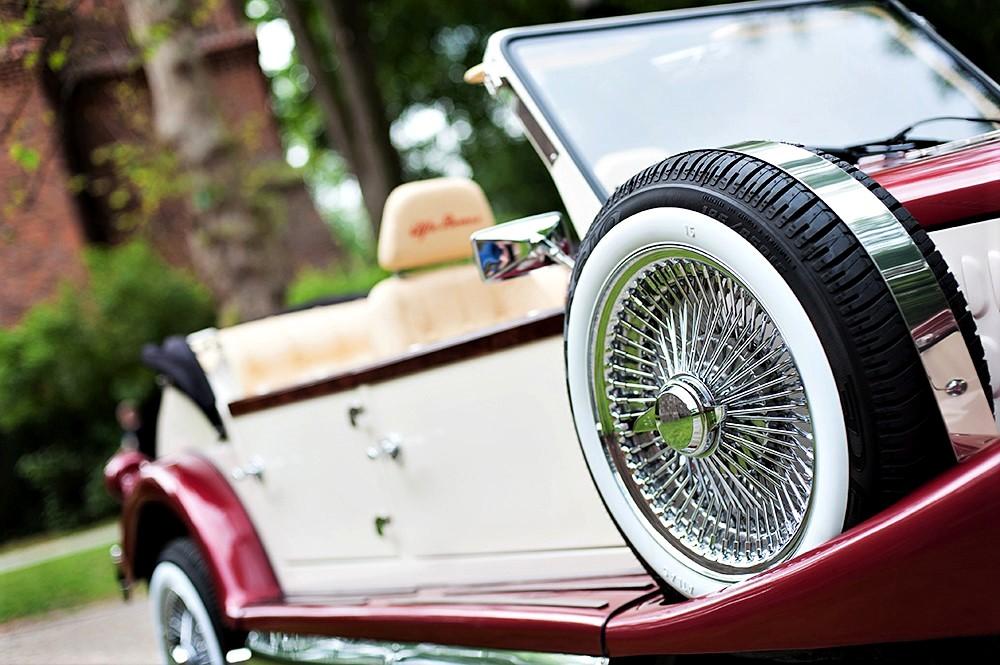 Luksusowe samochody do ślubu Zabytkowy kabriolet na wesele RETRO auta