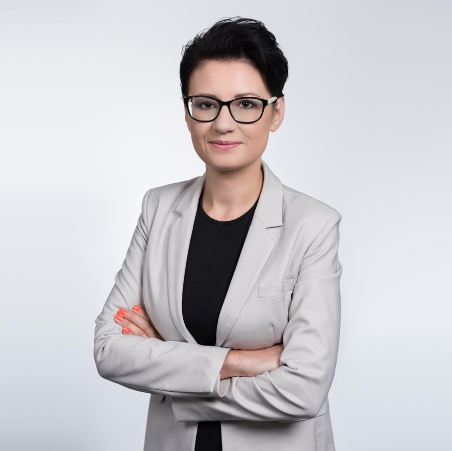 Izabela Szermanowicz - Spłata Chwilówek - Dochody zagranicą