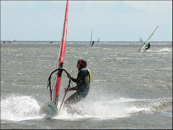 Szkoła windsurfingu w Toruniu, z nami posurfujesz, Toruń, kujawsko-pomorskie