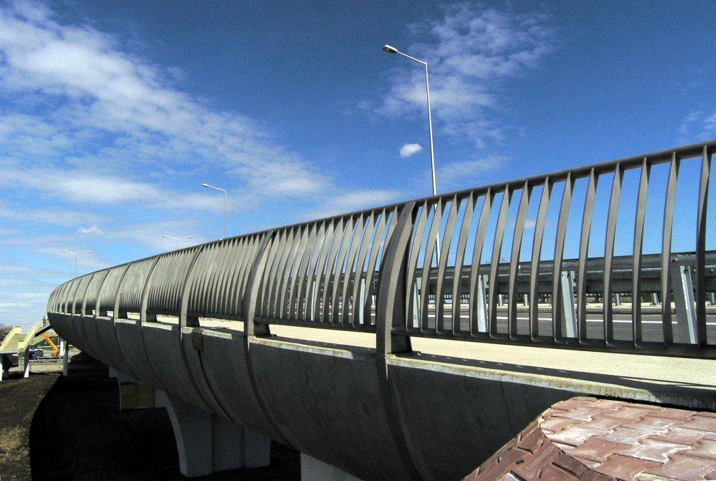 Balustrada kwasoodporna wiaduktu w Stalowej Woli  dł.200m x2