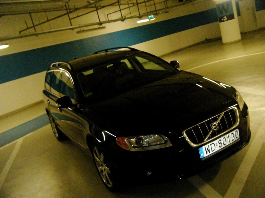 VOLVO V70 D5 MOMENTUM MR