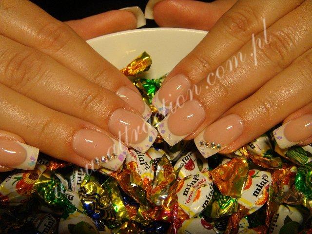 Salon Attraction-Stylizacja paznokci-Solarium-Roll, Kraków, małopolskie