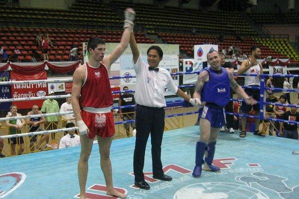 wygrana walka na Mistrzostwach Świata Muay Thai 2007 w Bangkoku