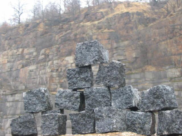 Kolorowa kostka granitowa-kamien ogrodowy, Strzegom, dolnośląskie