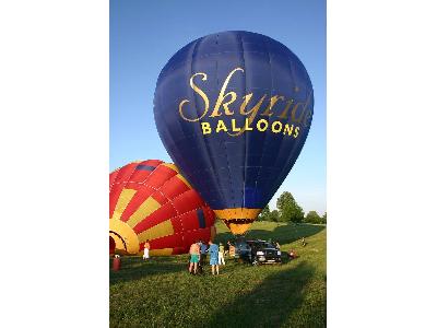 Balony przed startem nad Biebrzą - kliknij, aby powiększyć