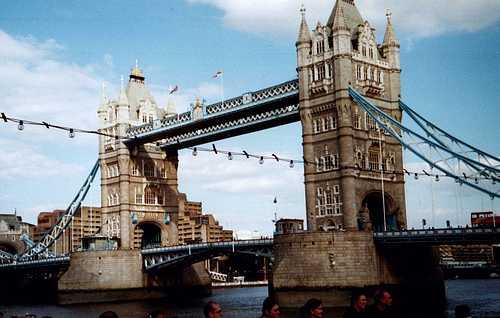 Tower Bridge w Londynie