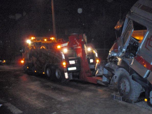 Holowanie Tir 24h,mobilny serwis opon Tir 24h