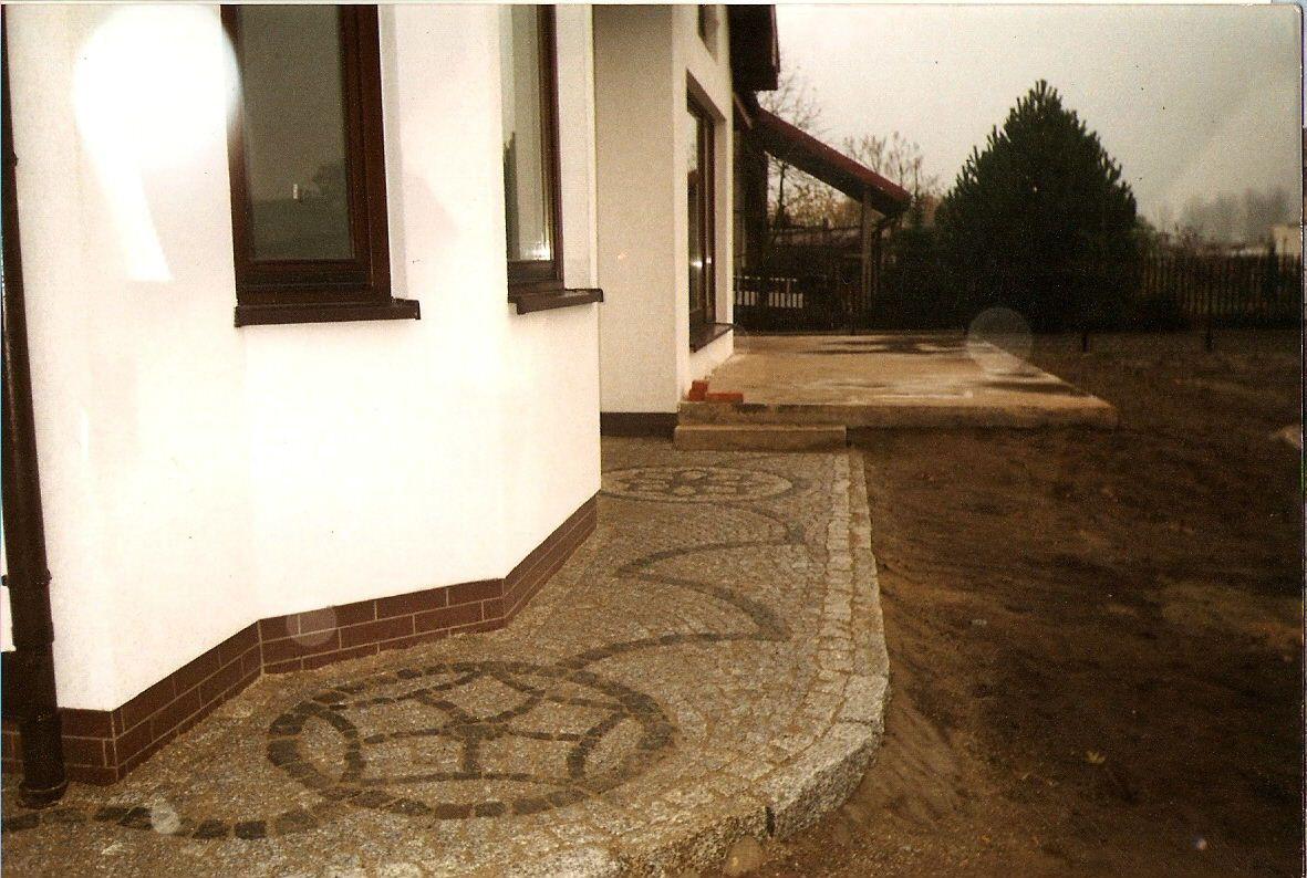 Ścieżka wokół domu