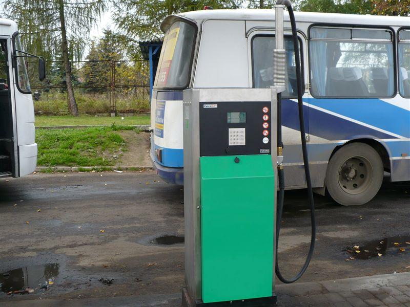 Dystrybutor z wbudowanym automatem do tankowania - PetroMAT Maxi