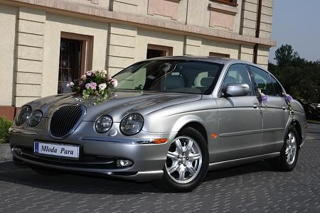 auto do ślubu platynowy Jaguar S-type