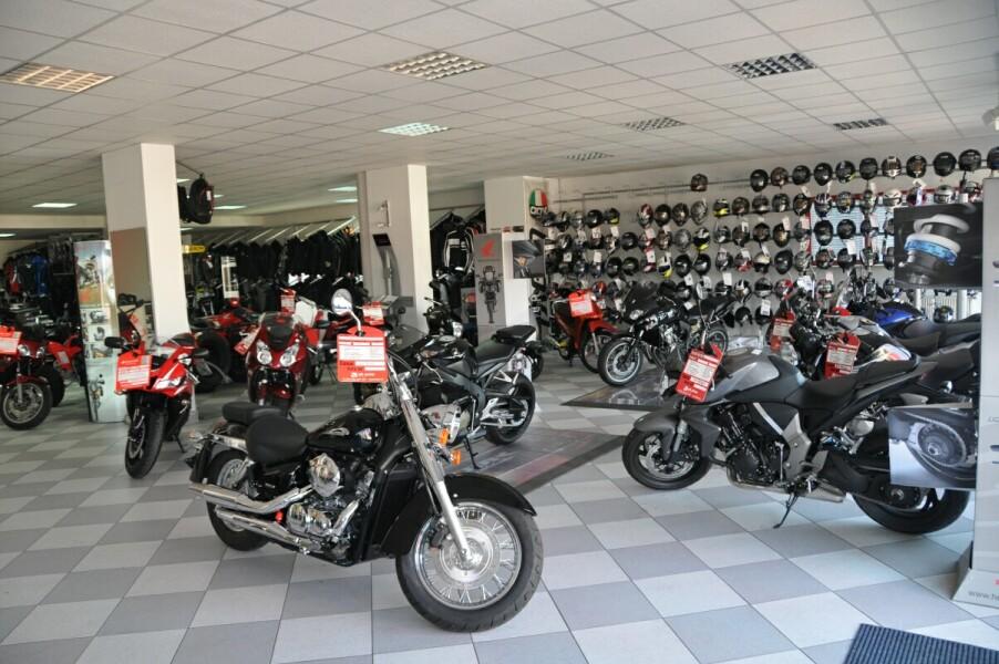 AC MOTORS - Salon i serwis motocyklowy, Gdynia, Rumia, pomorskie