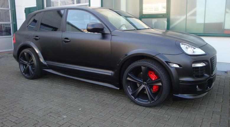 Porsche Cayenne z felgami EtaBeta Tettsut Black 22""