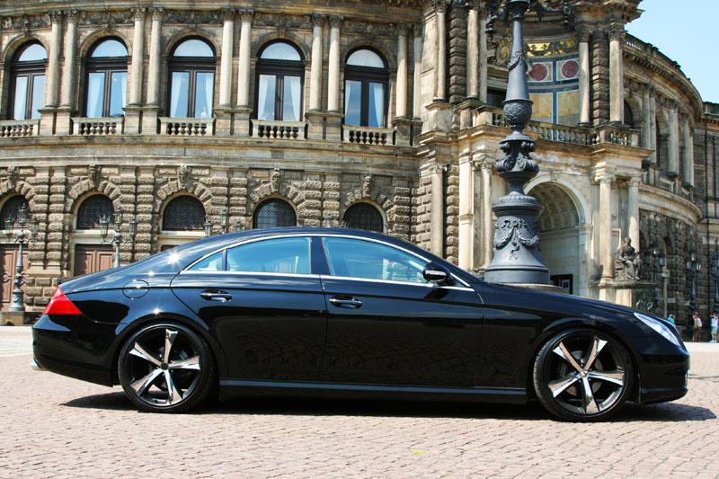 Mercedes CLS z felgami EtaBeta Tettsut X Black 20""