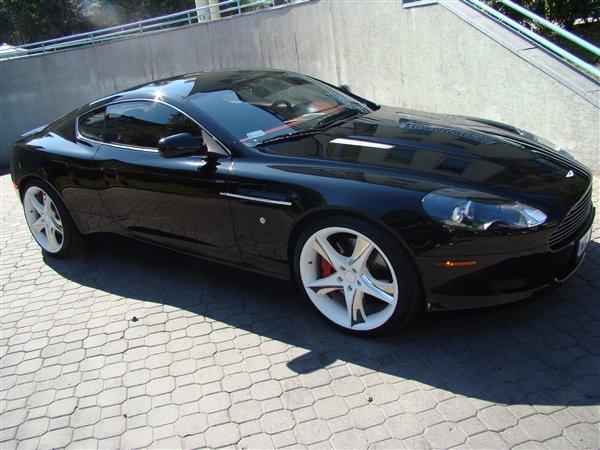 Aston Martin DB9 z felgami EtaBeta Jofiel X Ceramic 20""