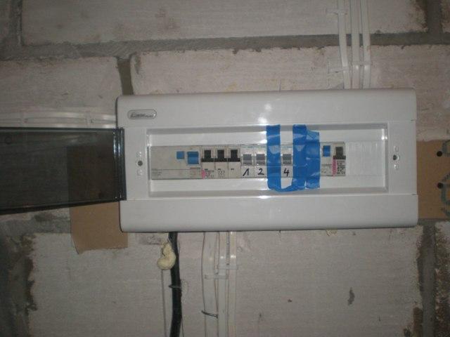 instalacja elektryczna w Dobrem