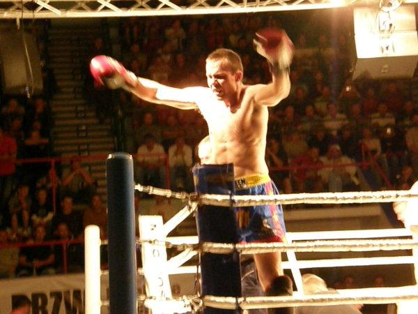 zawodowy Mistrz Polski  Kickboxing Low-Kick