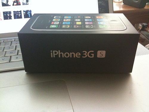 Apple iPhone 3G S 16GB Unlocked