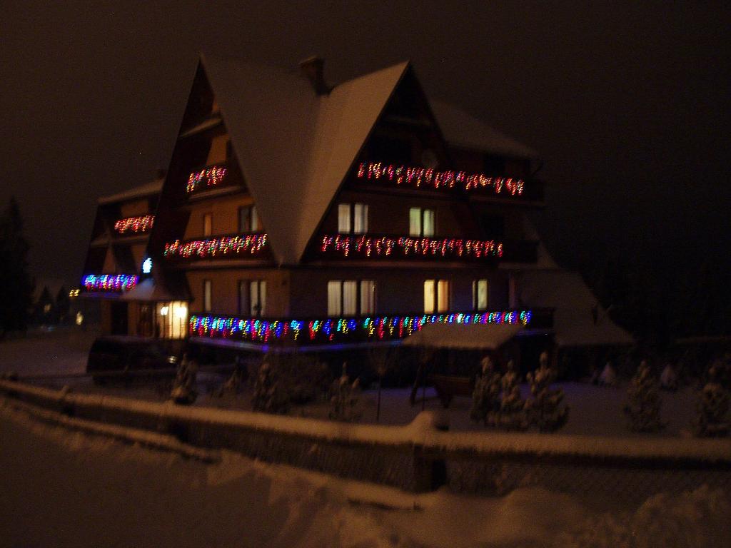 NOCĄ