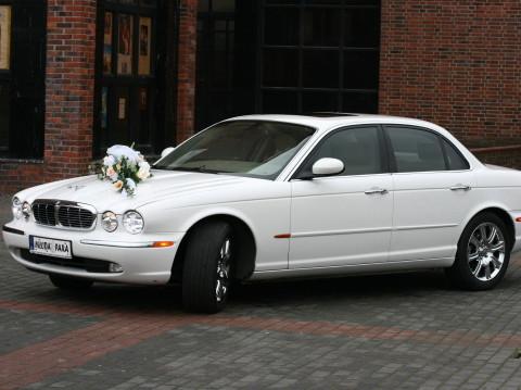 Jaguar XJ8 , auto do ślubu , fotografia ślubna, Wrocław, dolnośląskie