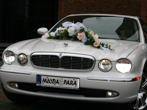 Jaguar XJ8 , auto do ślubu , fotografia ślubna, Wrocław, dolnośląskie