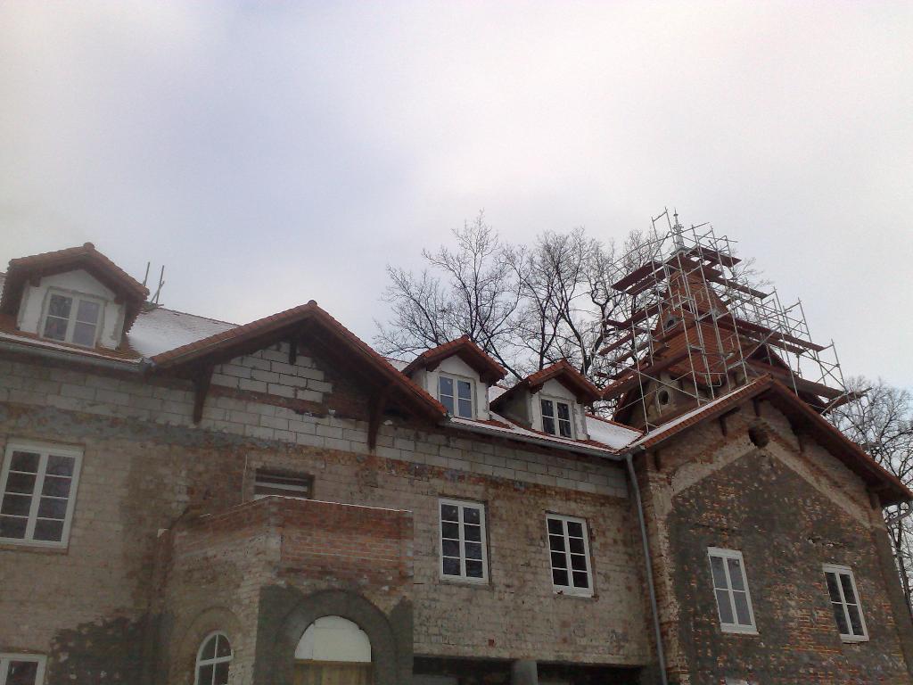 Krycie i renowacje obiektów zabytkowych (Kobylin, gm. Grójec)