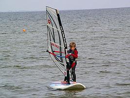 Na fali - szkoła windsurfingu MOkońskiej w Pucku, pomorskie