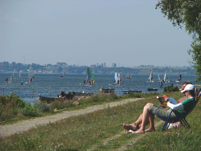 Windsurfing i kitesurfing - to standard na Pomorzu. Zatoka Pucka jest mekką dla tych sportów