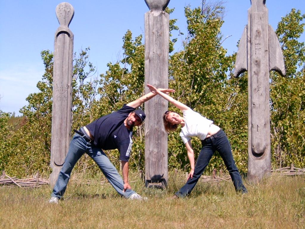 trikonasana