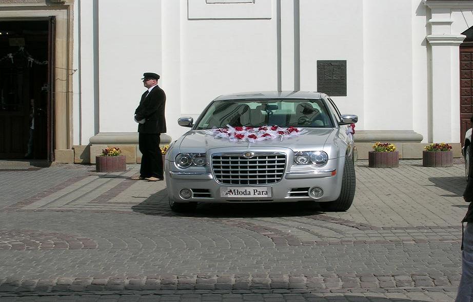 Samochód do Ślubu Rzeszów Chrysler 300C Hemi , podkarpackie