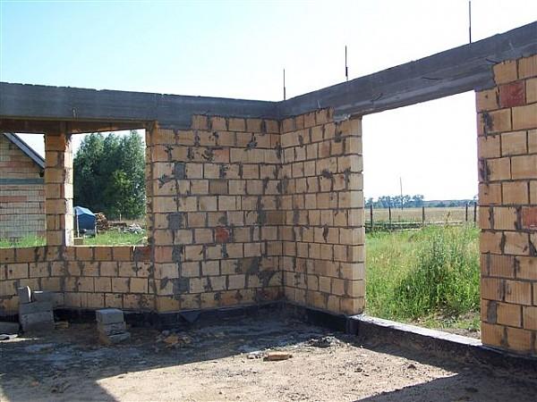 Niedokończony dom w Rogoźnie, Oborniki, wielkopolskie