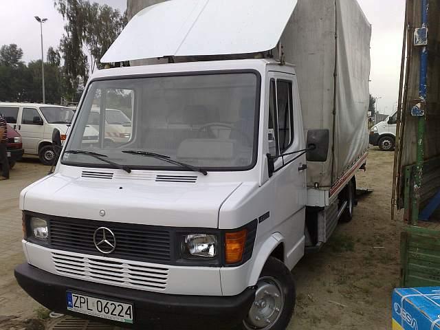 Mercedes 410 MAX SKRZYNIA PLANDEKA HDS BLIZNIAKI, Poznan, wielkopolskie