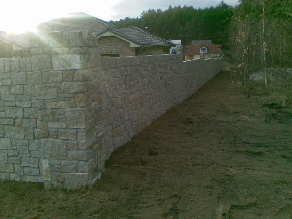 Mury z  kamienia