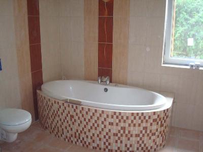 Zdjęcie nr 1 prawie skończona łazienka,mozaika na obudowie wanny - kliknij, aby powiększyć