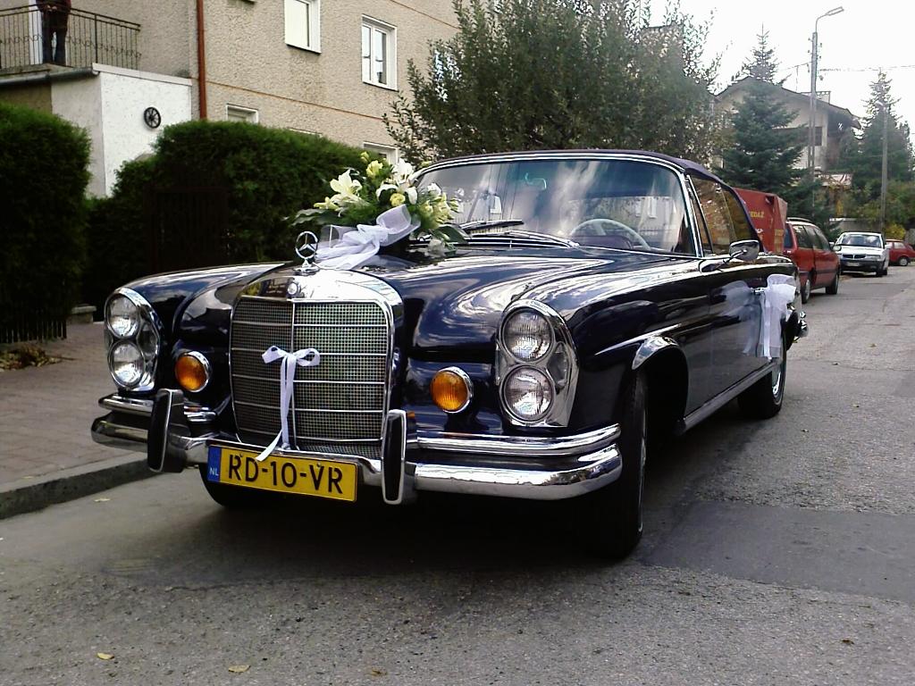 Mercedes W 111 220 SE