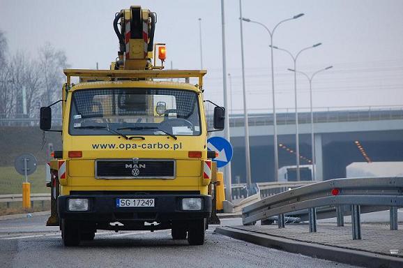 WYNAJEM ZWYŻKI podnośnika koszowego z operatorem, Bytom, śląskie