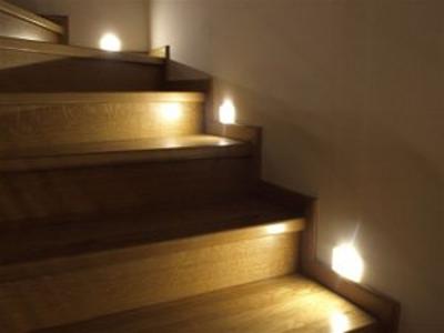 Oświetlenie LED schodów - kliknij, aby powiększyć