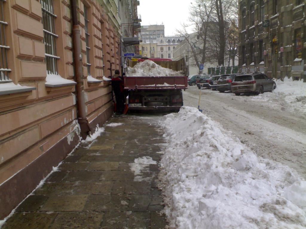 Odśnieżanie dachów , wywóz śniegu ., Łódź, łódzkie