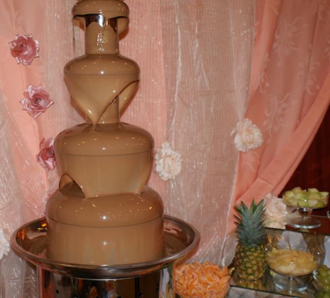 duza (112 cm) czekoladowa fontanna