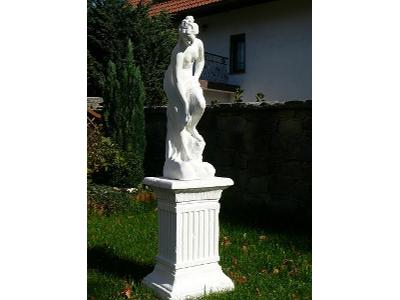 Posąg Bogini ,Kolumna rzymska - kliknij, aby powiększyć