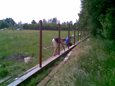 oto Działka z ogrodzeniem - kliknij, aby powiększyć