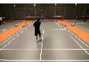 Nasz klub posiada 3 profesjonalne korty do badmintona montowane przez firmę Victor