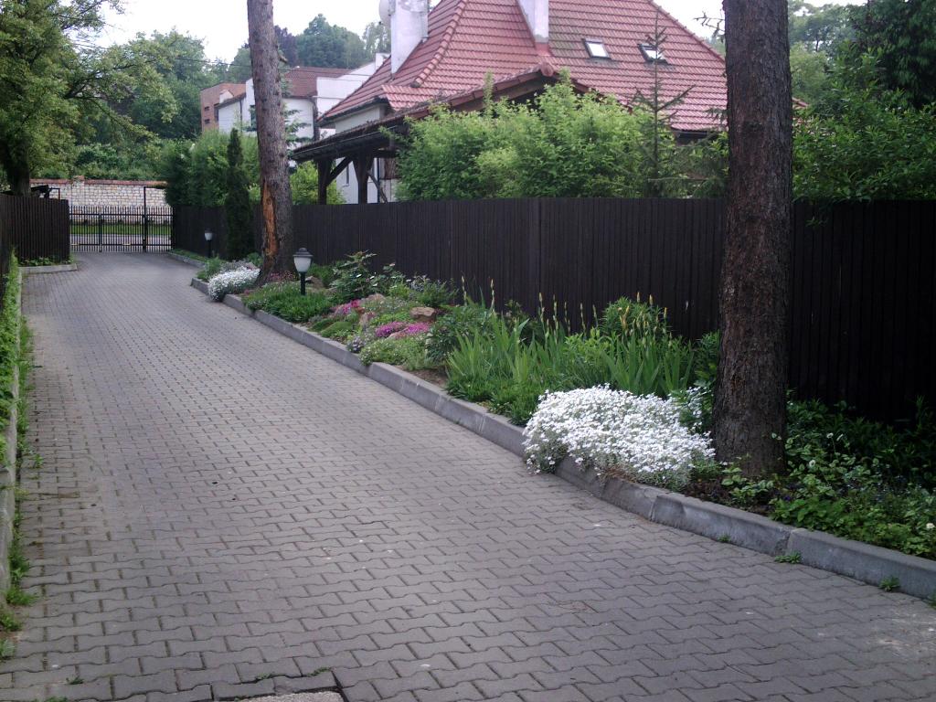 ogródek skalno - kwiatowy