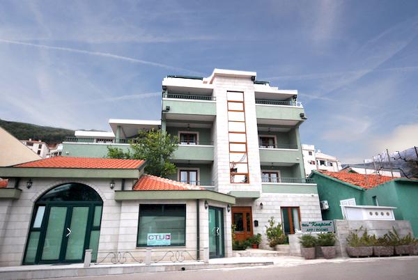 Budva Villa Krapina*** Studio, Centrum Podróży Antares Gdynia, Gdańsk, Tczew wycieczki