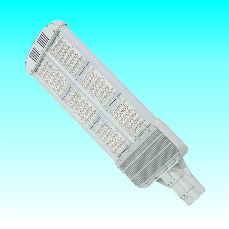 Oprawa LED SPL- 180 W , zastępuje lampę sodową  250 W poprawiając jakość oświetlenia