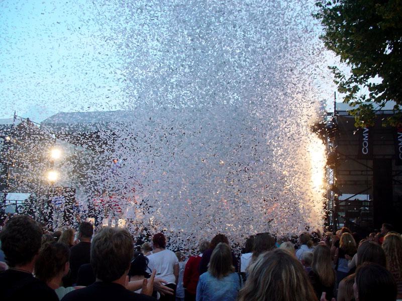 confetti efekt specjalny na festyny