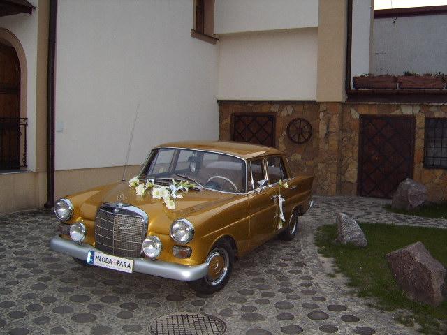 Samochód do ślubu mercedes w110 , Łódź, łódzkie