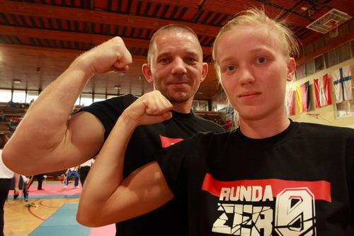 KICKBOXING WARSZAWA rękawice bokserskie RundaZero